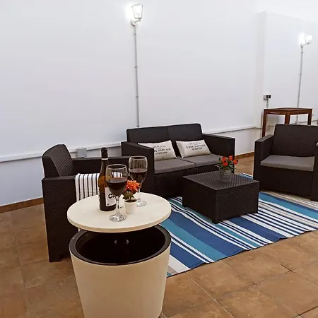 Malasana 51, New Art Apartment, Breakfast Included, Historic Center, Quite Neighborhood, Ml Lägenhet