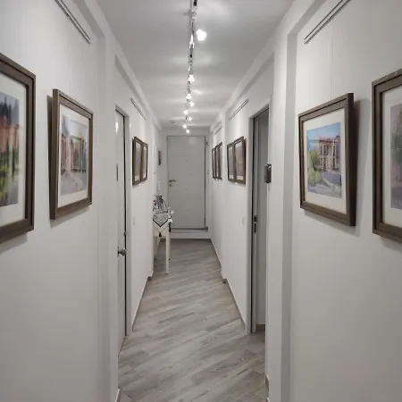 Malasana 51, New Art Apartment, Breakfast Included, Historic Center, Quite Neighborhood, Ml *