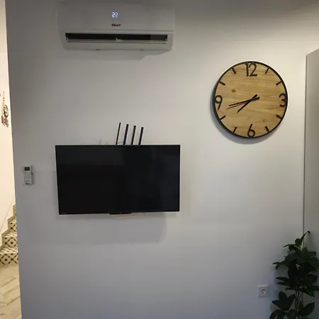 Malasana 51, New Art Apartment, Breakfast Included, Historic Center, Quite Neighborhood, Ml *